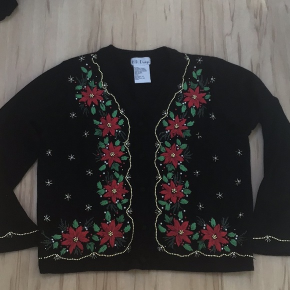 Vintage  Black Embroidered Poinsettia Bead Pearl Winter Party Christmas Sweater - Picture 2 of 11